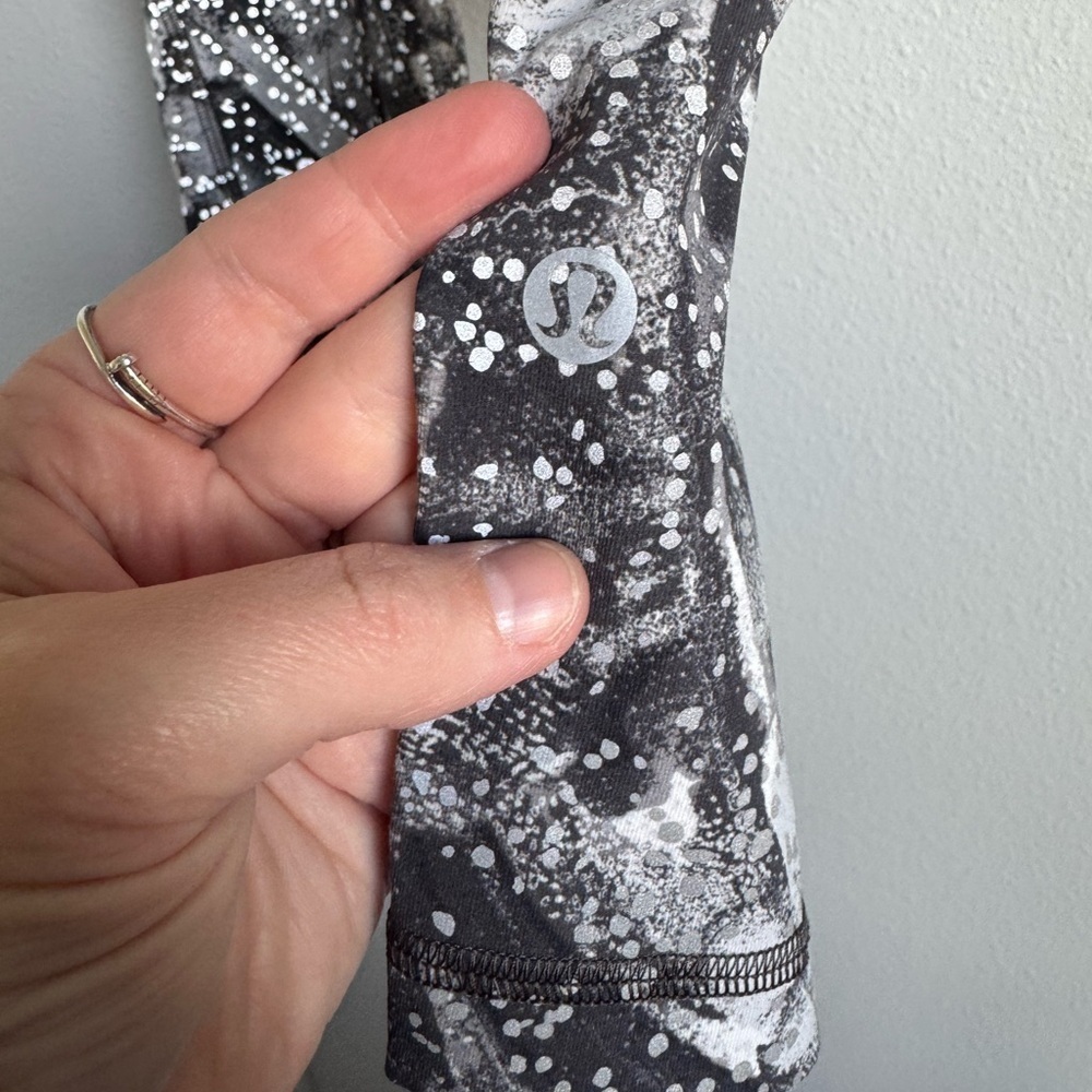 Lululemon Women's Swift Speed Reflective Leggings Running Workout Active Size 6 - Picture 3 of 9